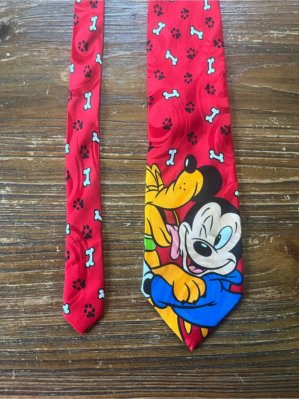 Disney Red Mickey & Pluto Character Men's Silk Tie